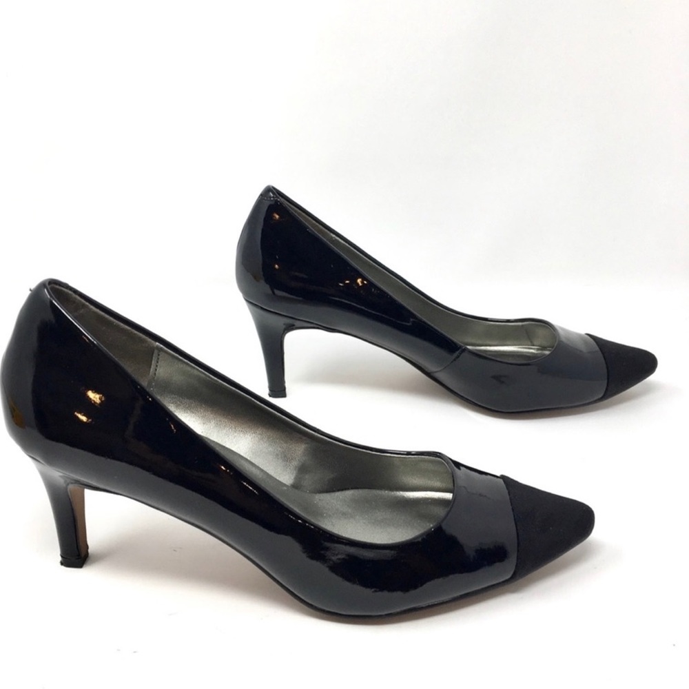 Ann Taylor Cap Toe Black Pumps